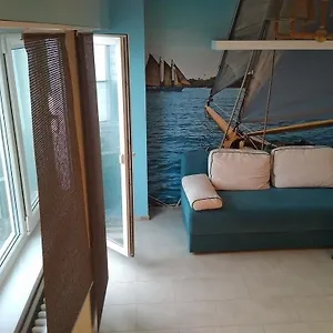 https://marina-studio.bucharesthotelsnow.com