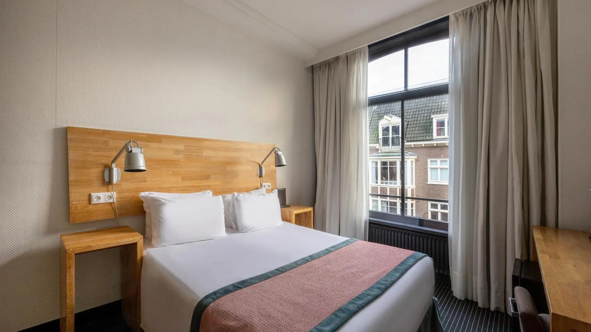 Catalonia Vondel Amsterdam Otel