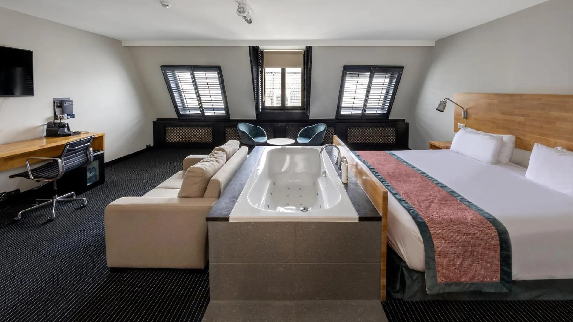 Catalonia Vondel Amsterdam Otel 4*,