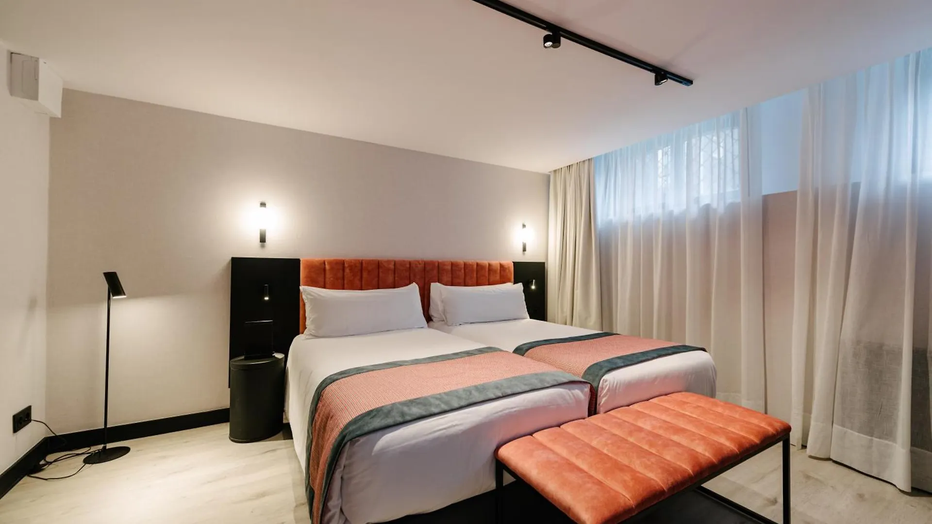 Catalonia Vondel Amsterdam Otel