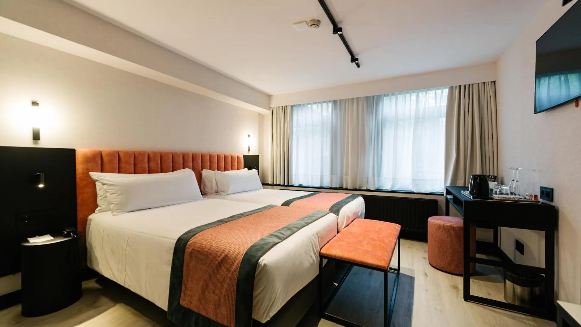 Catalonia Vondel Amsterdam Hotel