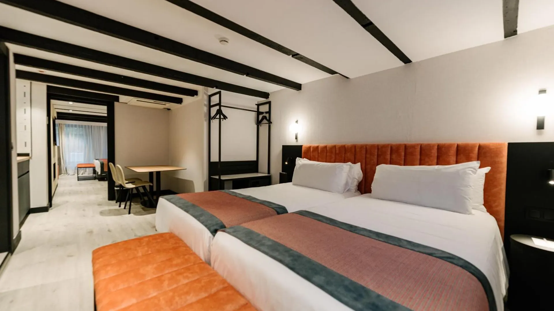 Catalonia Vondel Amsterdam Hotel