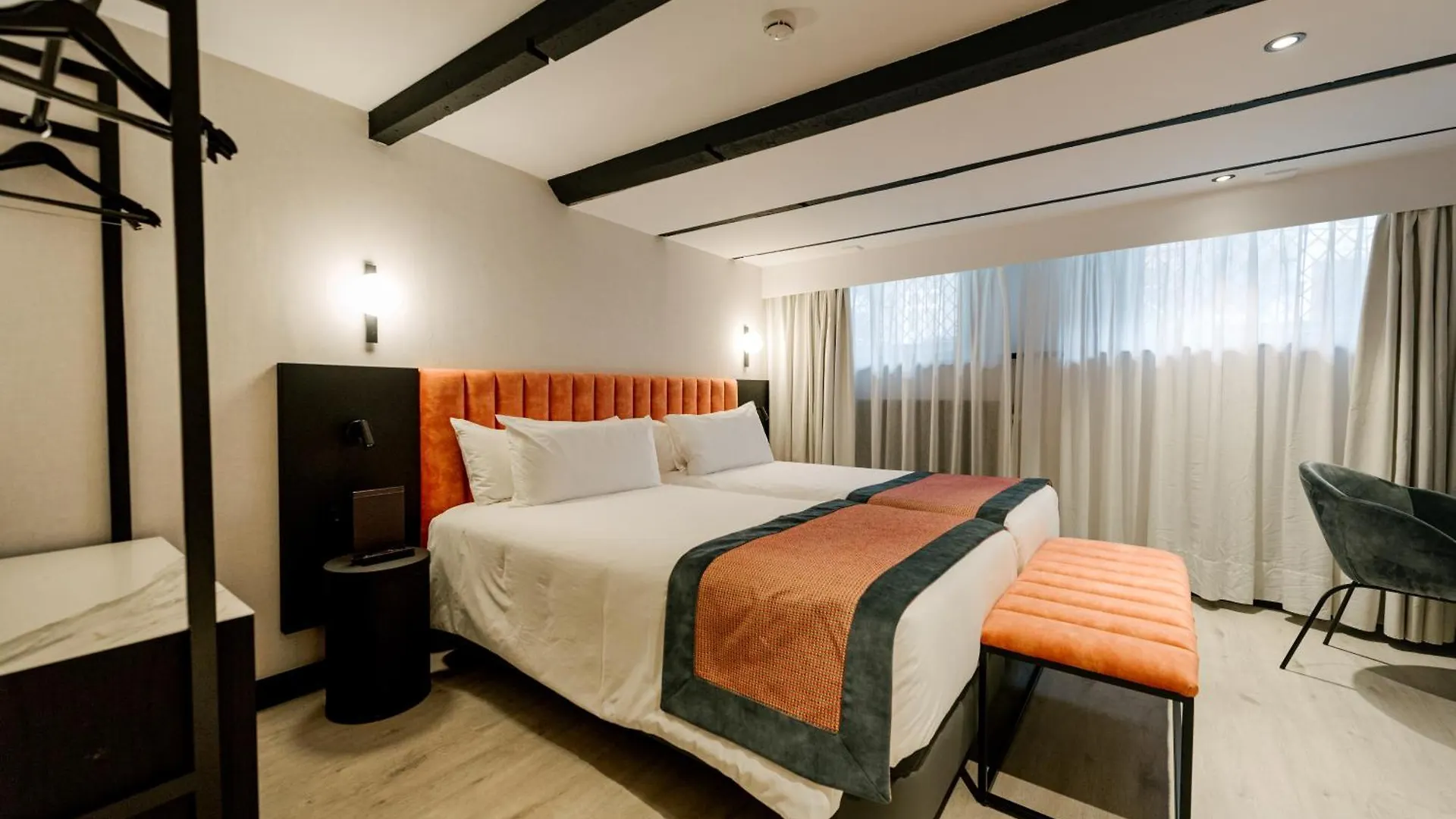 Catalonia Vondel Amsterdam Hotel 4*,  Nederland