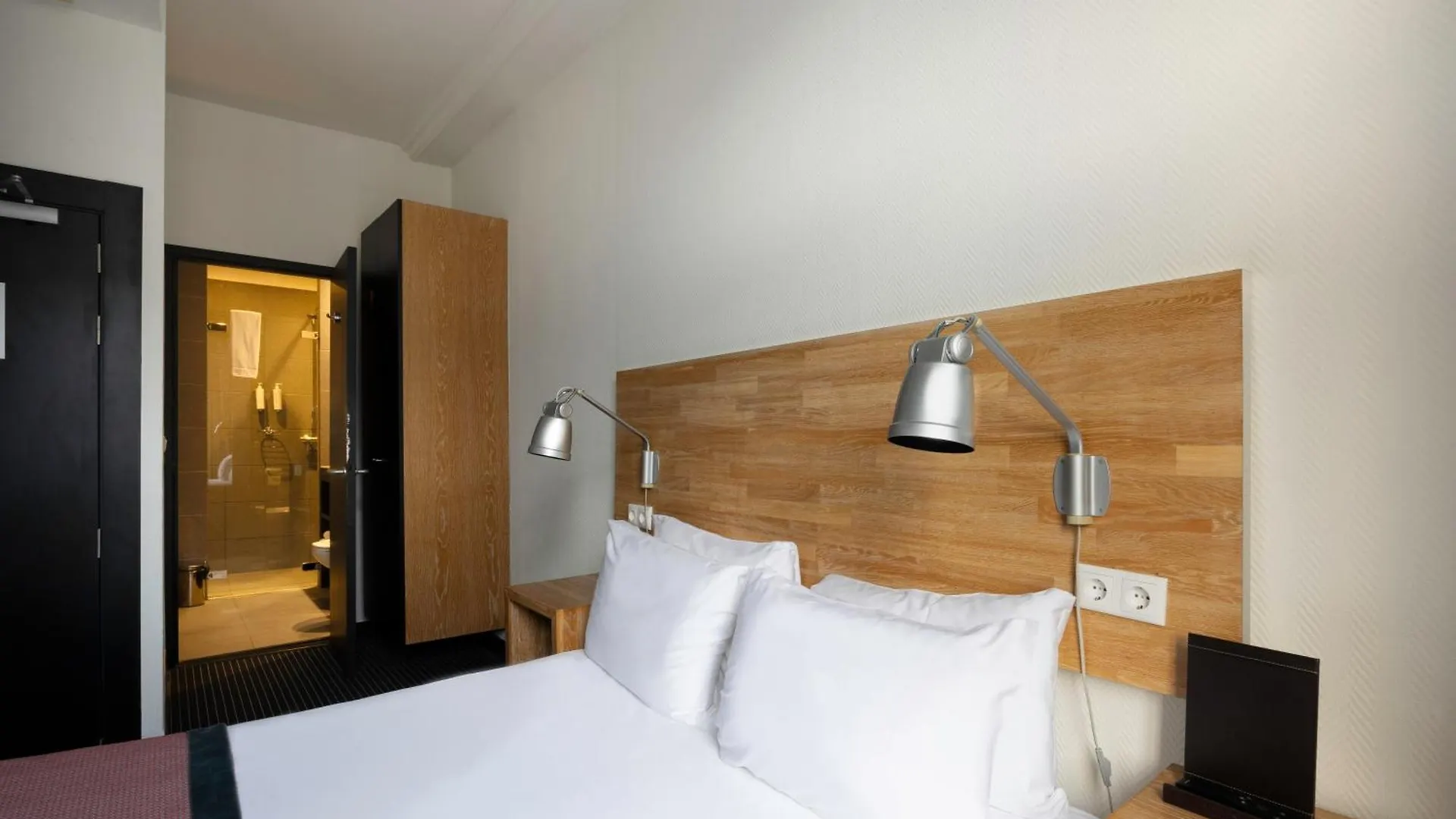 Catalonia Vondel Amsterdam Hotel